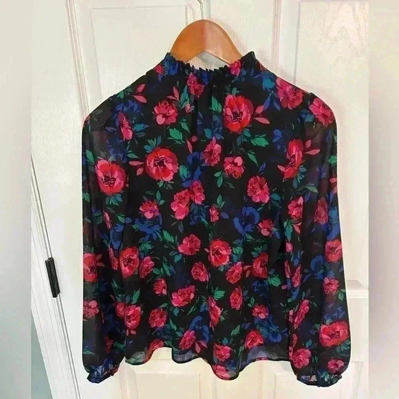 NWT J. Crew Smocked Keyhole Top size Small - Picture 6 of 6